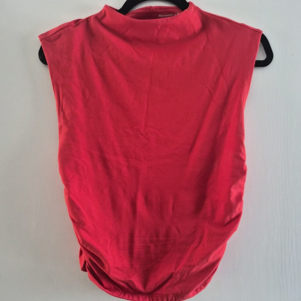 Abercrombie Modal Tank Size M